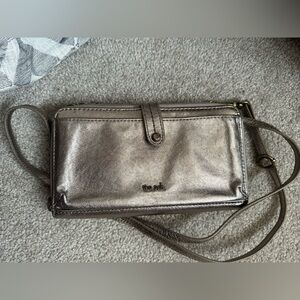 Iris Large Metallic Leather Smartphone Crossbody Bag/wallet